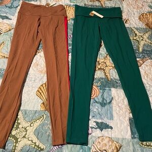 Lot of two pairs of women’s XS Victoria’s Secret PINK leggings new with tags